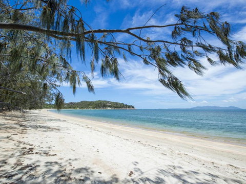 Azure On Geoffrey Bay - Hotel Gold Coast 0