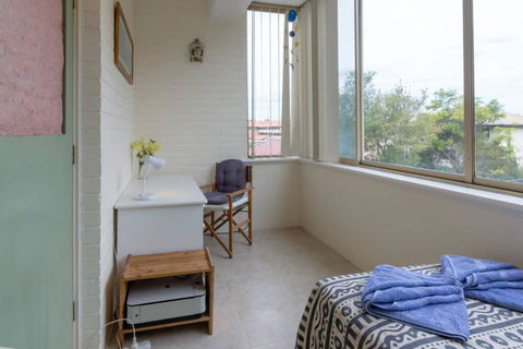 B6 Crawley Apartment 1 BRM & Sleepout Near UWA - Hotel Gold Coast 4