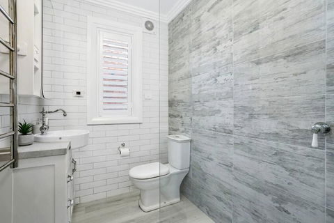 BALO1 - The Esplanade - Mosman - Hotel Gold Coast 1