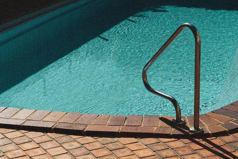 BAY PROPERTIES . Ocean Sounds - Hotel Gold Coast 2