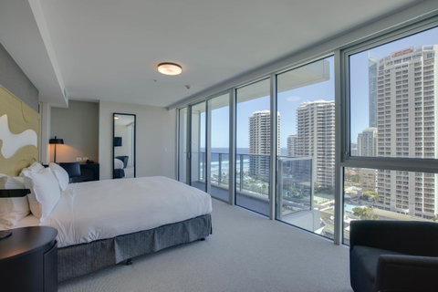 Hilton Surfers Paradise Hotel & Residences - Hotel Gold Coast 2