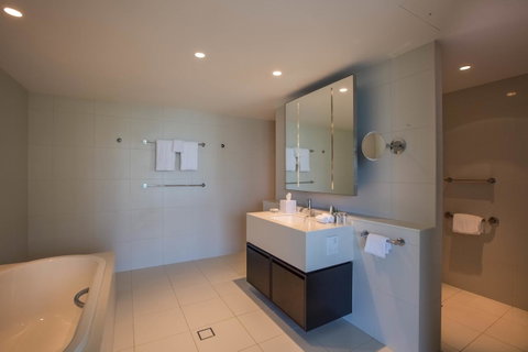 Hilton Surfers Paradise Hotel & Residences - Hotel Gold Coast 7
