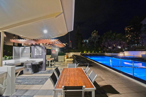 Trilogy Surfers Paradise - Hotel Gold Coast 10