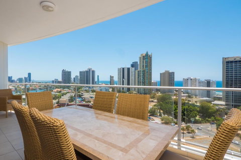Trilogy Surfers Paradise - Hotel Gold Coast 18