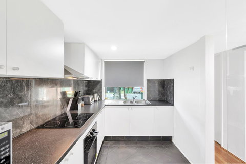 Fountain View Estate - We Accommodate - Hotel Gold Coast 7