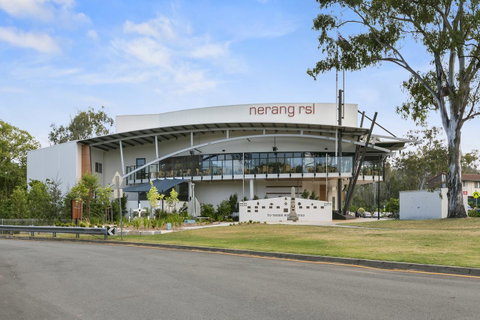 Fountain View Estate - We Accommodate - Hotel Gold Coast 17