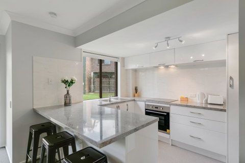 Fountain View Estate - We Accommodate - Hotel Gold Coast 13