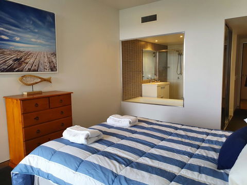Hinchinbrook Holiday Apartments - Hotel Gold Coast 17