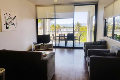 Hinchinbrook Holiday Apartments - Hotel Gold Coast 4