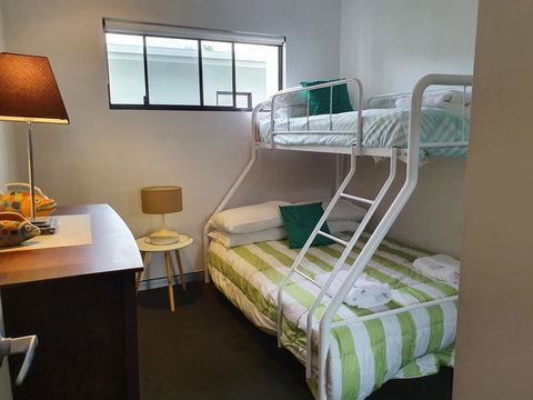 Hinchinbrook Holiday Apartments - Hotel Gold Coast 20