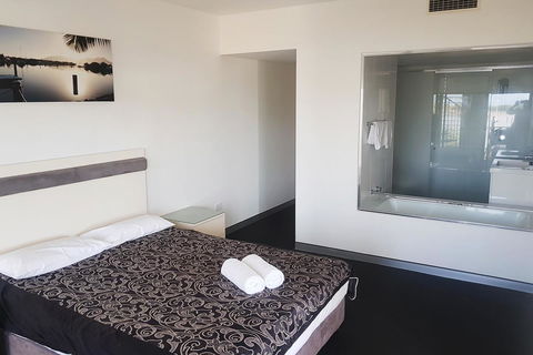 Hinchinbrook Holiday Apartments - Hotel Gold Coast 11