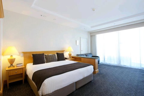 Deluxe King Room In Gold Tower - Hotel Gold Coast 3