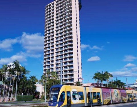 Deluxe King Room In Gold Tower - Hotel Gold Coast 11