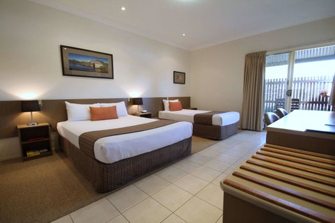 Midlander Motor Inn - Hotel Gold Coast 11