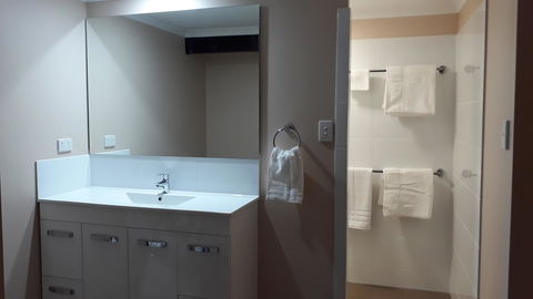 Private Apartment With Scenic Gardens - Hotel Gold Coast 6