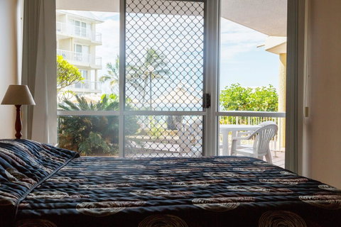 Crystal Beachfront Apartments - Hotel Gold Coast 40