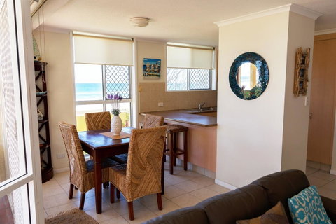 Crystal Beachfront Apartments - Hotel Gold Coast 15