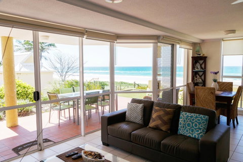 Crystal Beachfront Apartments - Hotel Gold Coast 39