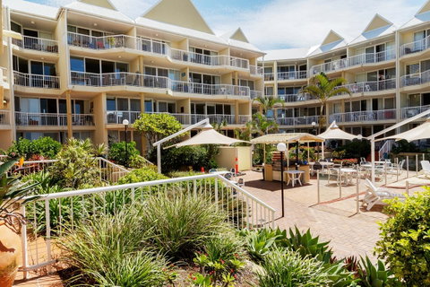 Crystal Beachfront Apartments - Hotel Gold Coast 12