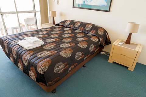 Crystal Beachfront Apartments - Hotel Gold Coast 21