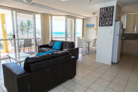 Crystal Beachfront Apartments - Hotel Gold Coast 5