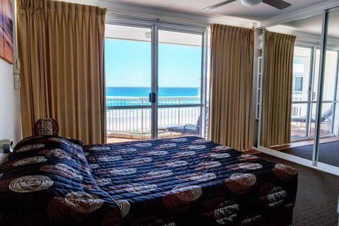 Crystal Beachfront Apartments - Hotel Gold Coast 41