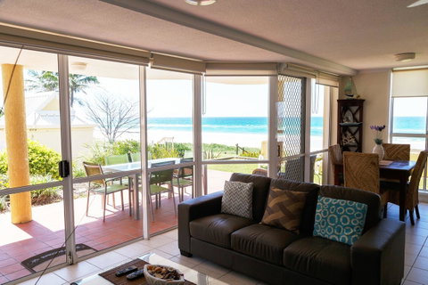 Crystal Beachfront Apartments - Hotel Gold Coast 13