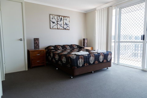 Crystal Beachfront Apartments - Hotel Gold Coast 9