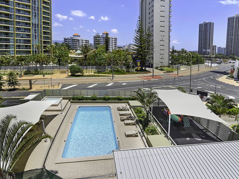 Surf 150 - Hotel Gold Coast 12