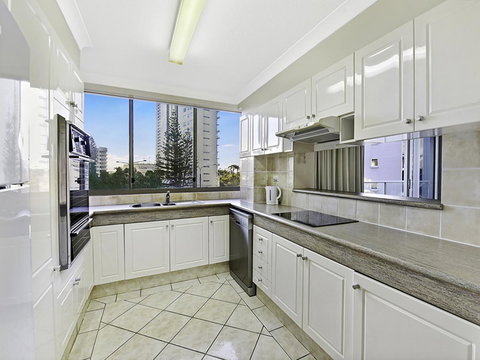 Surf 150 - Hotel Gold Coast 40