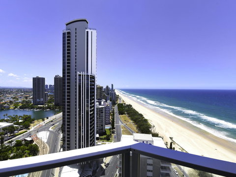 Surf 150 - Hotel Gold Coast 0