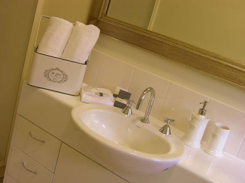 Apple Tree Cottage Montville - Hotel Gold Coast 19