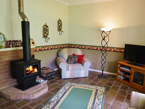 Apple Tree Cottage Montville - Hotel Gold Coast 4
