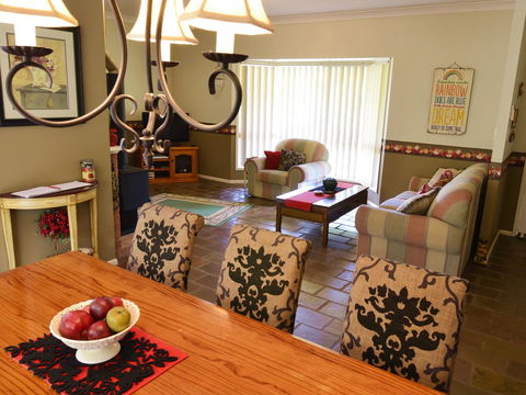 Apple Tree Cottage Montville - Hotel Gold Coast 5