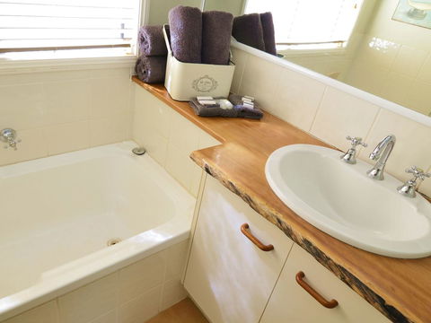 Apple Tree Cottage Montville - Hotel Gold Coast 10