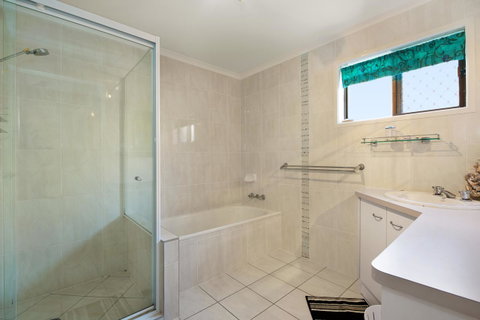 Keith\'s Place, 1 Of The 3 Most Popular Units On Bribie - Hotel Gold Coast 27