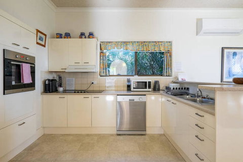 Keith\'s Place, 1 Of The 3 Most Popular Units On Bribie - Hotel Gold Coast 14