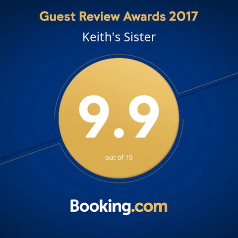 Keith's Sister - Hotel Gold Coast 17