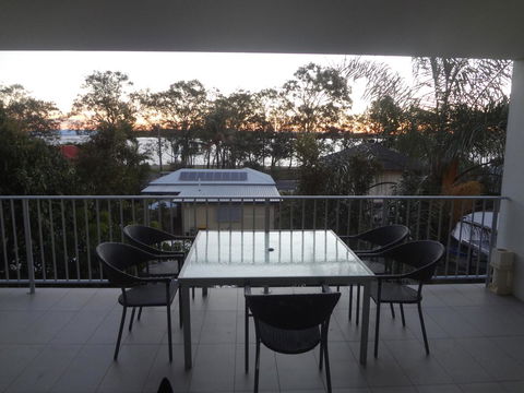 Keith's Sister - Hotel Gold Coast 31