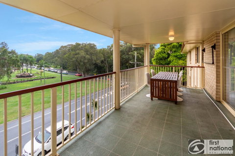 Immaculate Spacious Second Floor Unit Overlooking Pristine Parklands - Hotel Gold Coast 2