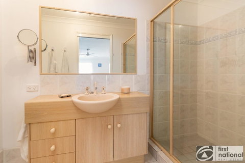 Immaculate Spacious Second Floor Unit Overlooking Pristine Parklands - Hotel Gold Coast 13