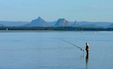 Fishing And Swimming At Your Doorstep - Sylvan Beach Esp, Bellara - Hotel Gold Coast 11