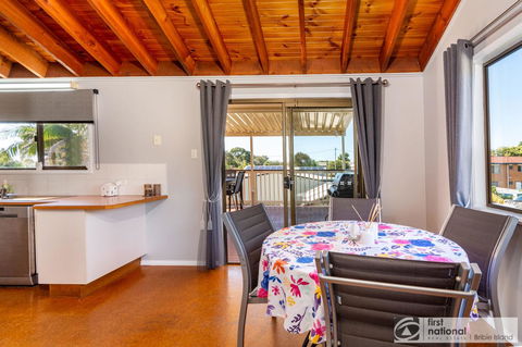 Family Holiday Haven On Boronia 100m To Beach - Hotel Gold Coast 18