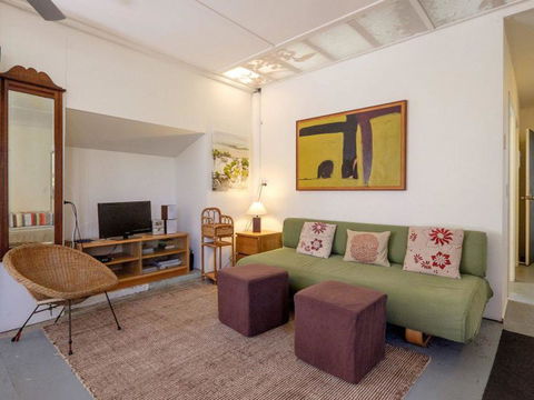 Eddies Place - Hotel Gold Coast 14