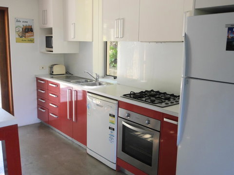 A AAA C-SHACK - Hotel Gold Coast 10