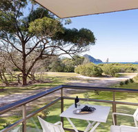 1 'Intrepid' 3 Intrepid Close - Amazing views of Shoal Bay only 100m from the Beach - Hotel Gold Coast