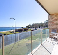 1 'Little Hut' 20 Kurrawa Close - Spectacular Water Views NBN  Air Conditioned - Hotel Gold Coast