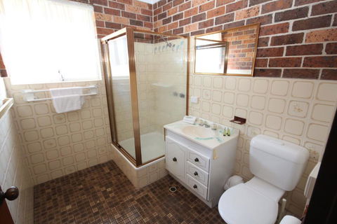 1/2 Brunswick Avenue - Hotel Gold Coast 3