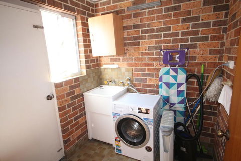 1/2 Brunswick Avenue - Hotel Gold Coast 1
