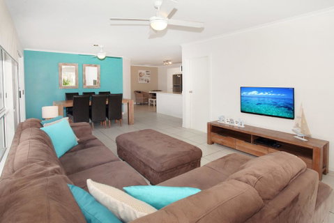 1/882 David Low Way Marcoola - 500 Bond, Linen Included, Pet Friendly - Hotel Gold Coast 3